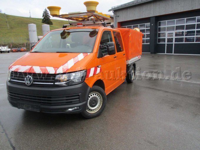 VW T6 Transporter,seitlich Fahrerseite von vorne