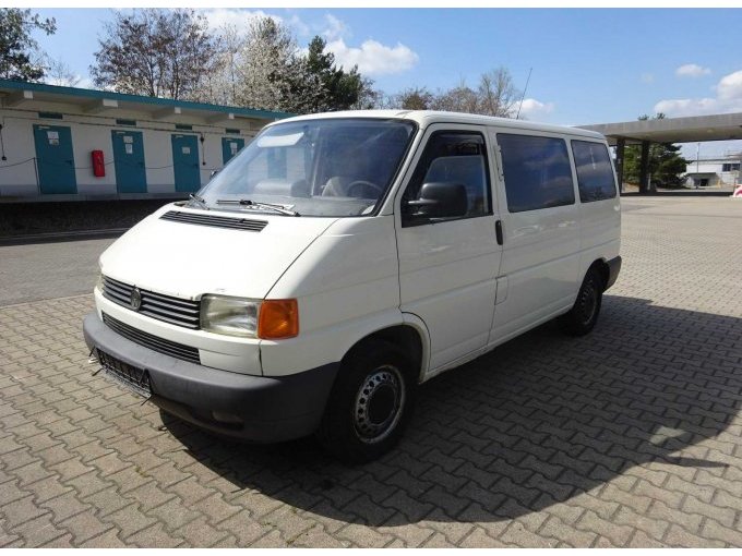 Ansicht von schräg vorne Fahrerseite