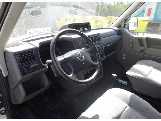 Ansicht Armaturenbereich Fahrsitz