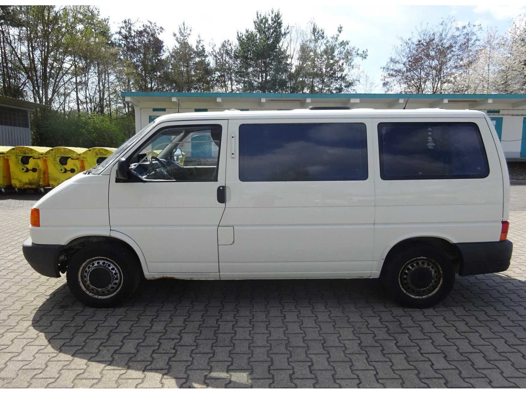 Ansicht seitlich  Fahrerseite