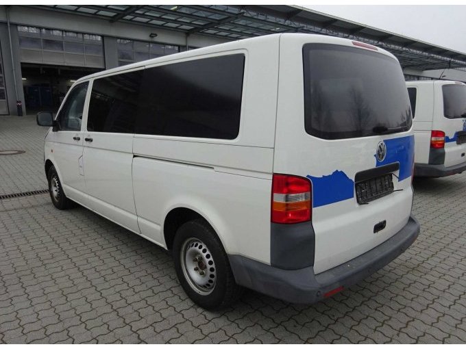 Ansicht seitlich Fahrerseite von hinten