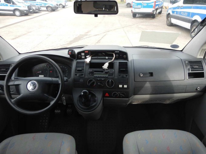 Ansicht Fahrerbereich und Beifahrerbereich