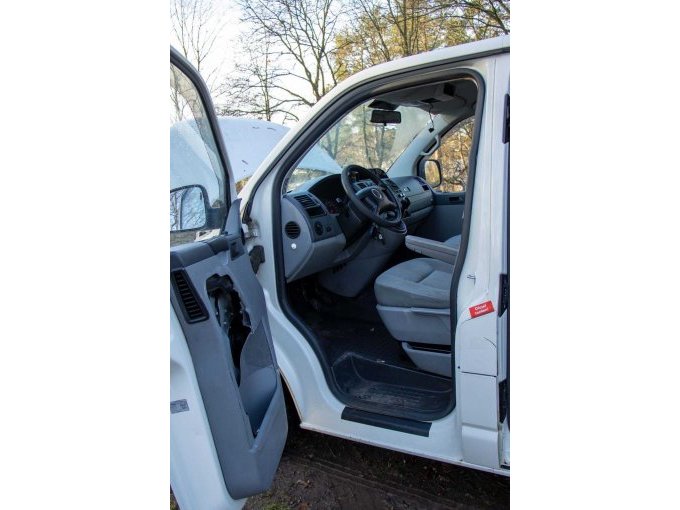 Ansicht geöffnete Fahrertür