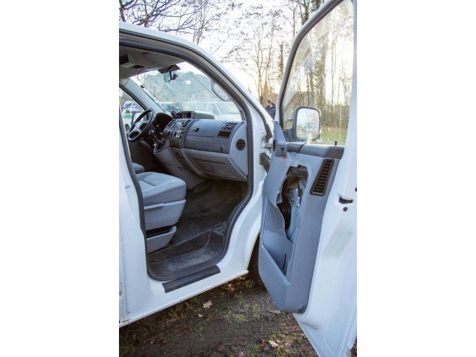 Ansicht geöffnete Beifahrertür