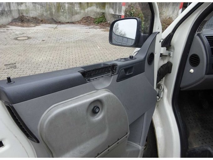 Ansicht geöffnete Fahrertür