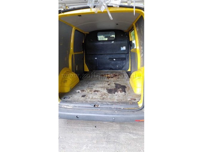 1 VW T 5 Kasten / Unfall- & Bastlerfahrzeug – foto 12 – kavel bij Zoll-Auktion, Wandlitz