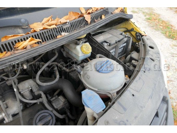 1 VW T 5 Kasten / Unfall- & Bastlerfahrzeug – foto 8 – kavel bij Zoll-Auktion, Wandlitz