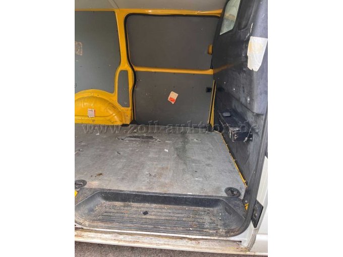 1 VW T 5 Kasten / Unfall- & Bastlerfahrzeug – foto 10 – kavel bij Zoll-Auktion, Wandlitz