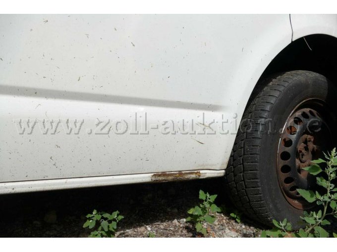 1 VW T 5 Kasten / Unfall- & Bastlerfahrzeug – foto 13 – kavel bij Zoll-Auktion, Wandlitz