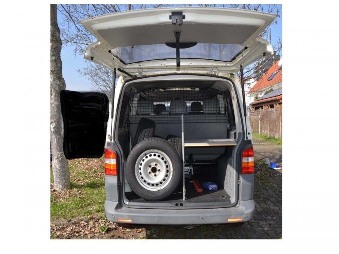 Ansicht geöffnete Heckklappe