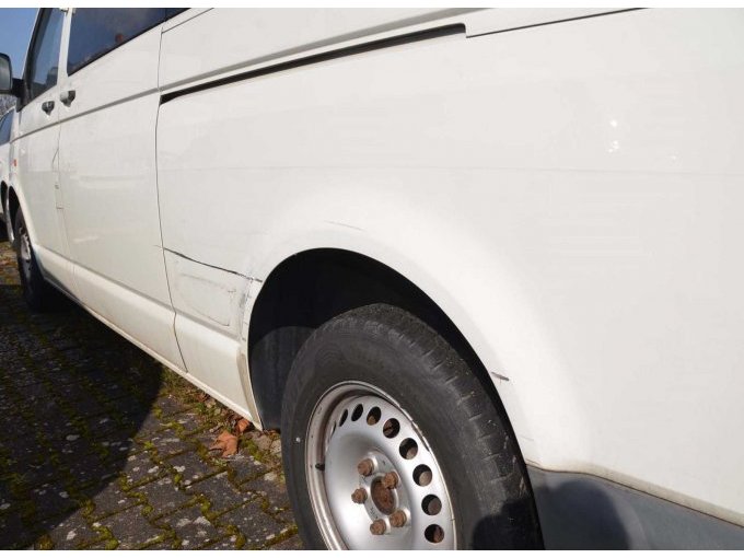 Ansicht Fahrerseite Schaden hinten