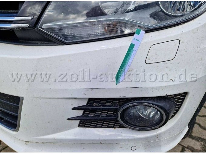 Stoßfänger vorne verschrammt