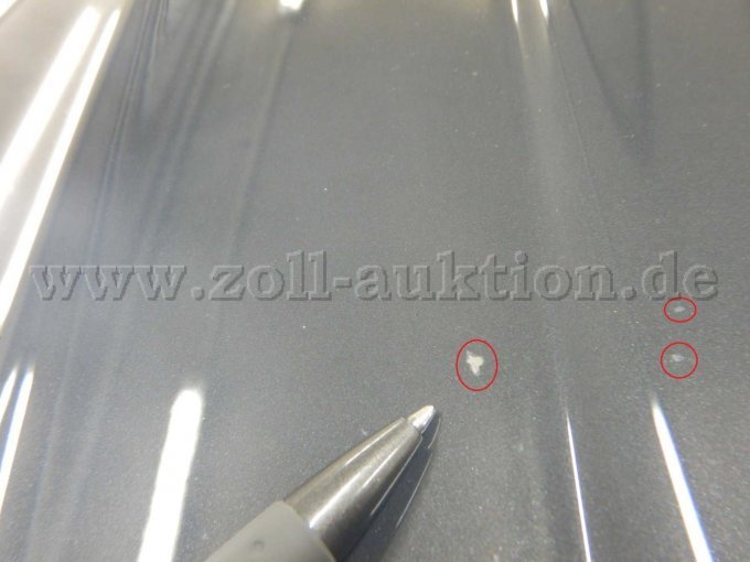 Motorhaube: Harzflecken u. Steinschläge