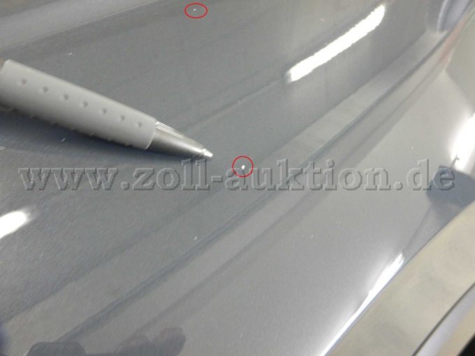 Kotflügel vorne links: Steinschläge