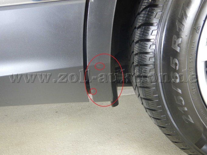 Radlaufverbreiterung hinten links vorne: Lose (vermutl. Bef.-Clip defekt) u. leichte Kratzer