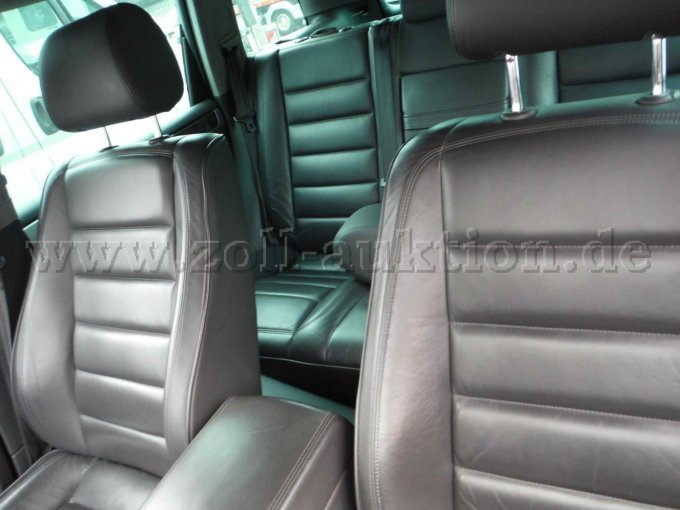 Ausschnitt Sitze u. Rückbank