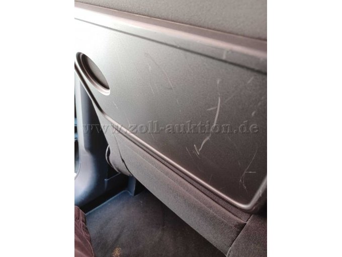 Kratzer Tisch hinten 2