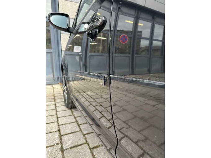 Zierleiste Fahrerseite lose