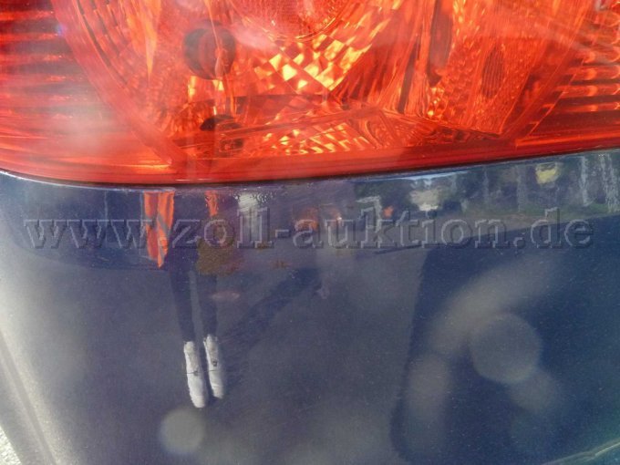 Stoßstange hi.re. angefahren