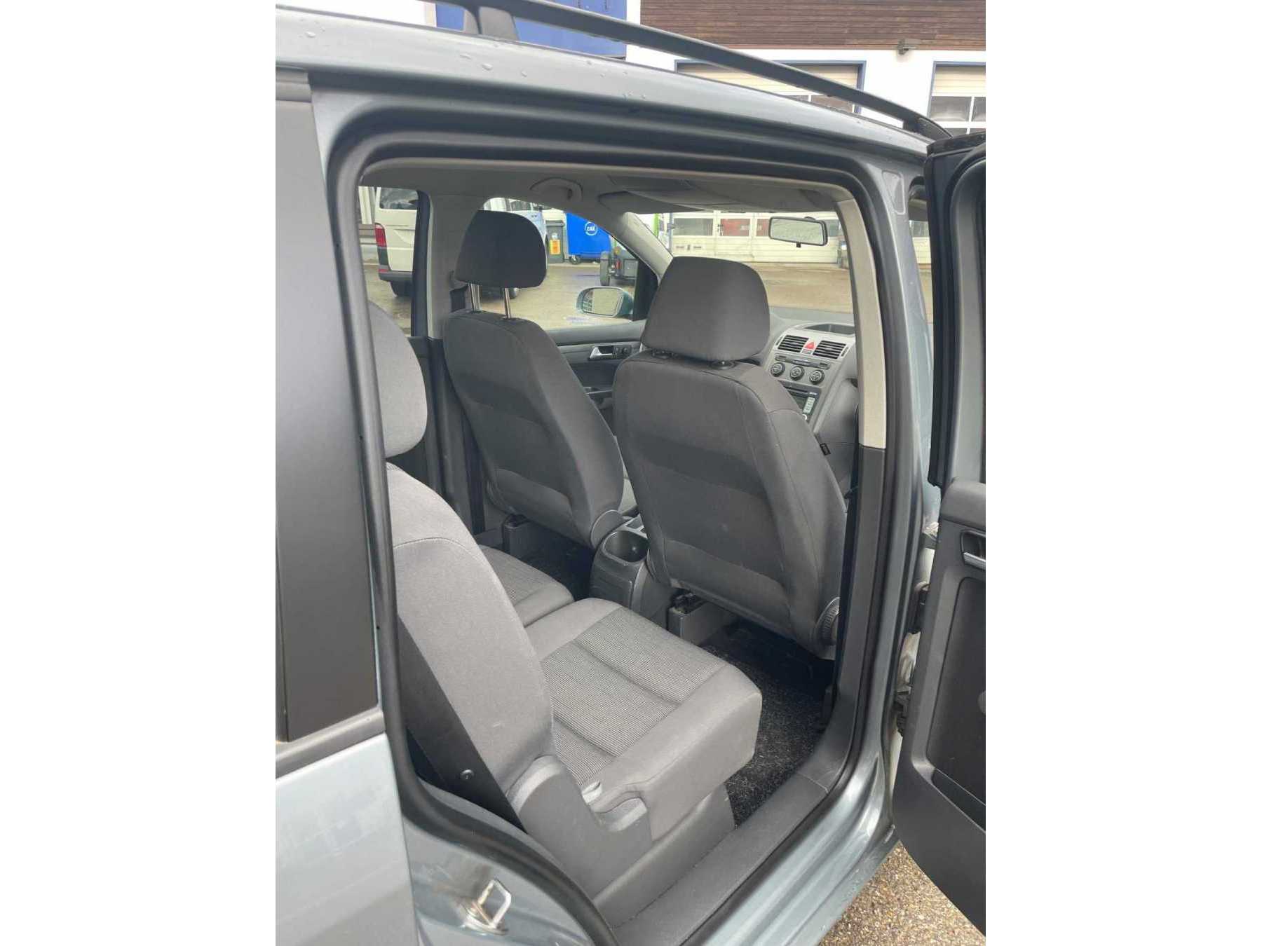 Beifahrerseite hinten offen
