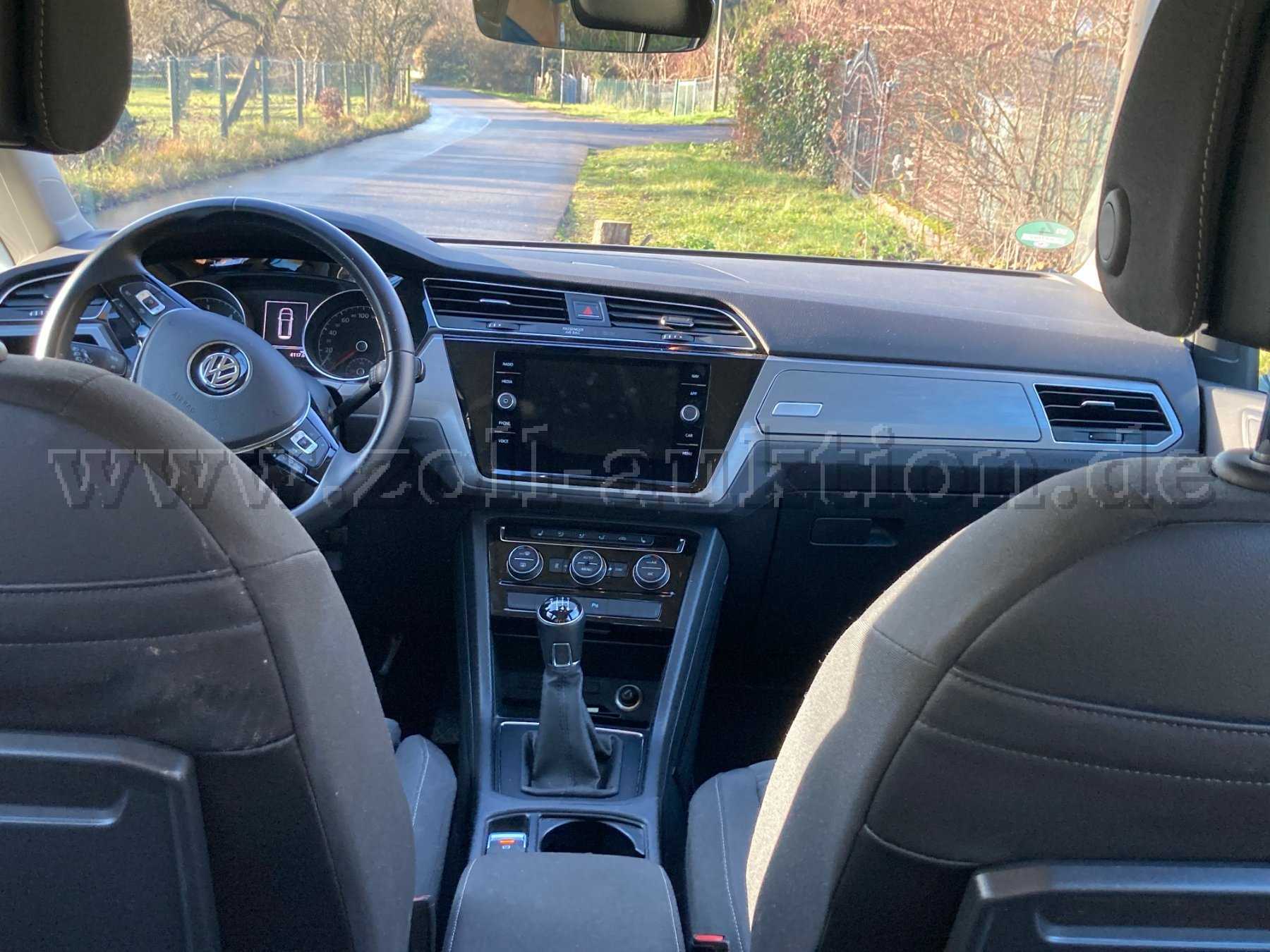 Cockpitansicht aus zweiter Reihe