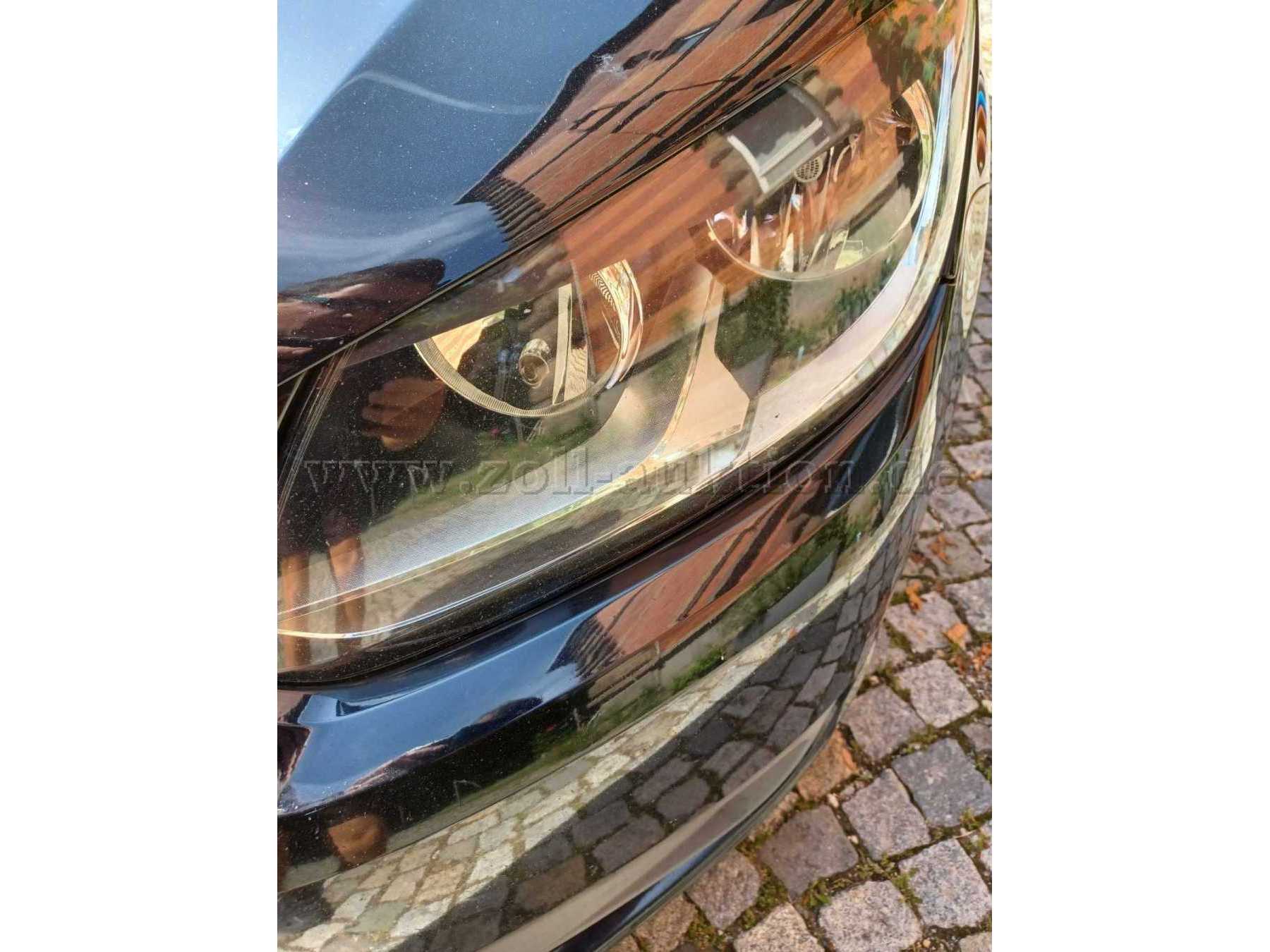 Steinschläge Hauptscheinwerfer links