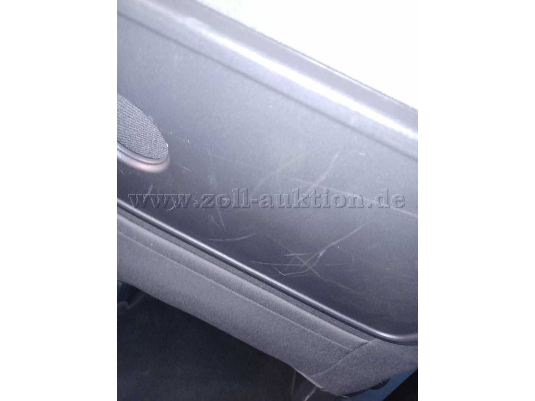 Kratzer Tisch hinten 1