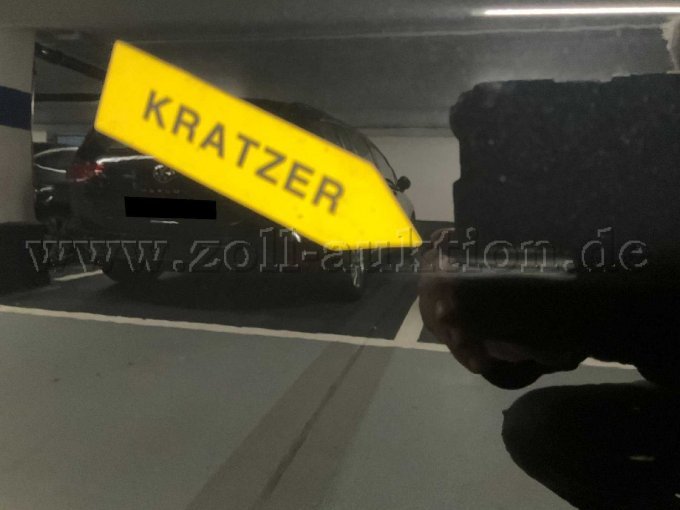 Kratzer Seite