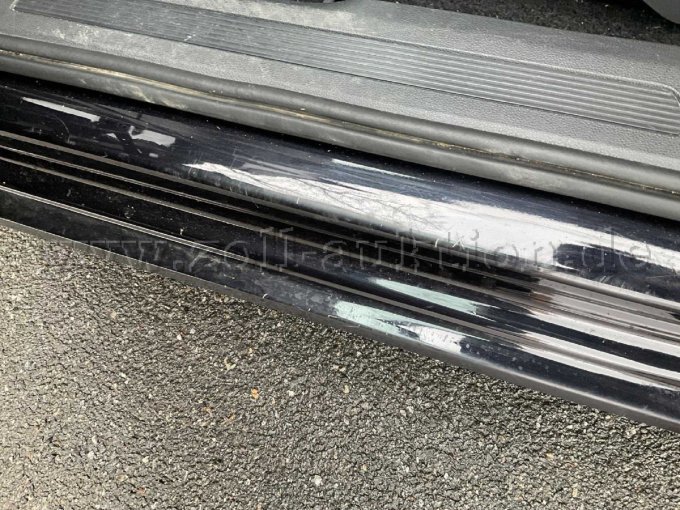 Tür links kratzer 2