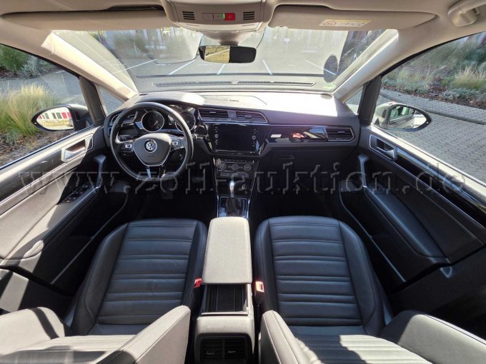 1 VW Touran 1.5 TSI DSG OPF Highline – foto 7 – kavel bij Zoll-Auktion, Köln