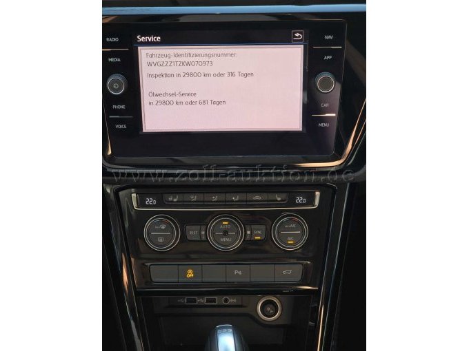 1 VW Touran 1.5 TSI DSG OPF Highline – foto 9 – kavel bij Zoll-Auktion, Köln