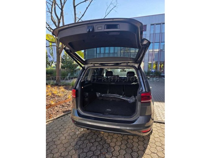 1 VW Touran 1.5 TSI DSG OPF Highline – foto 5 – kavel bij Zoll-Auktion, Köln
