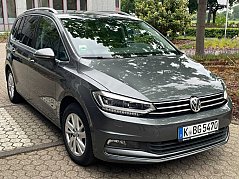 VW Touran Front
