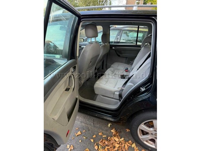 Innenansicht Rücksitze.jpg