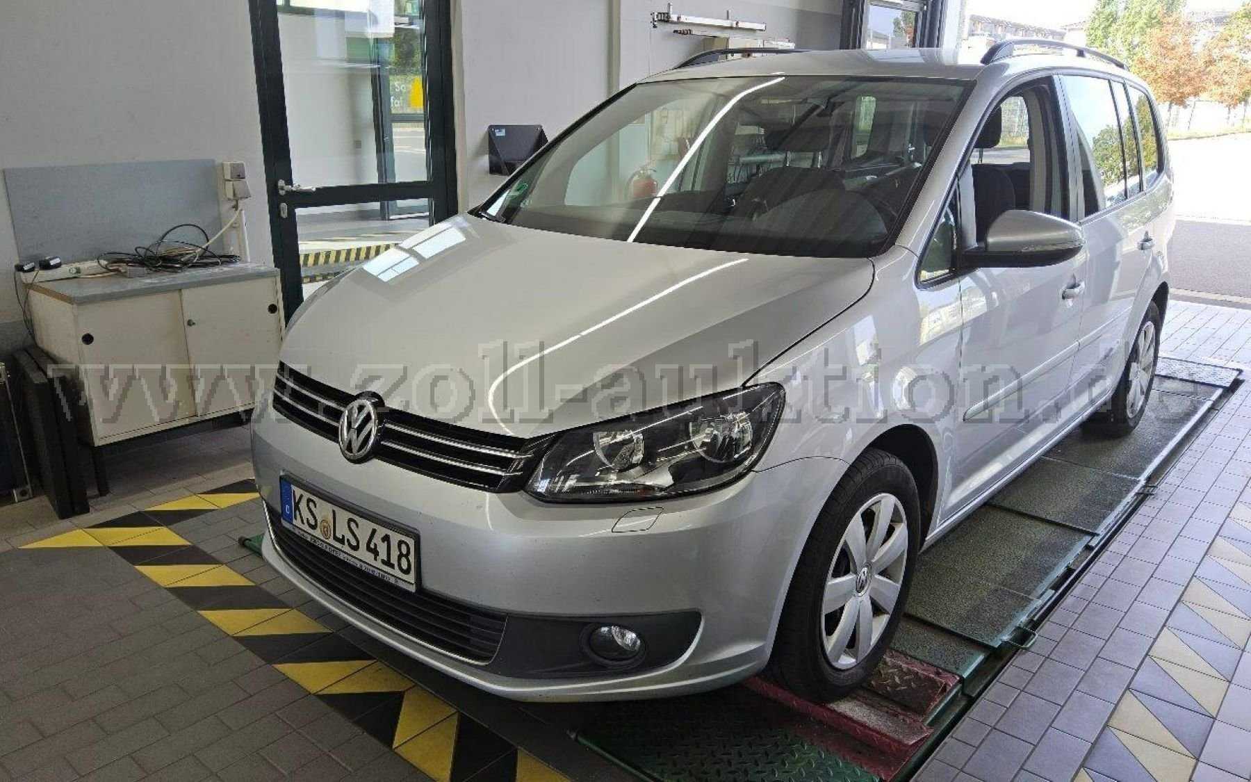 1 VW Touran 1.6 Diesel Comfortline
