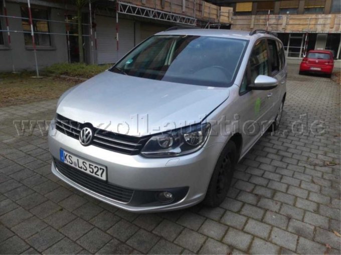 1 VW Touran 1.6 Diesel Comfortline - eventuell Motorschaden? – kavel bij Zoll-Auktion, München