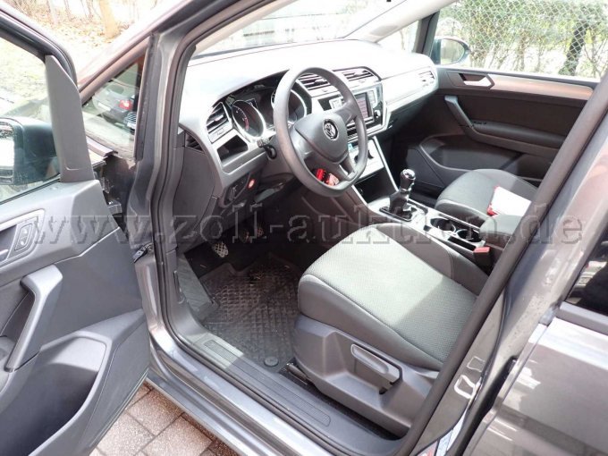 Innenansicht vorn links