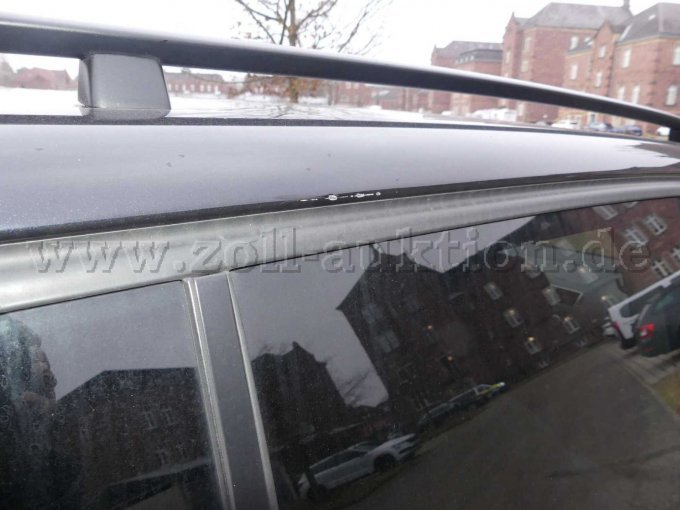 Beschädigungen hinten rechts Dachholmen