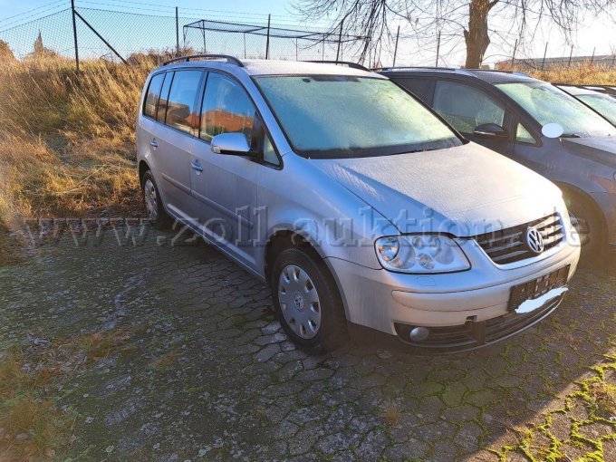 vorn/seitlich rechts