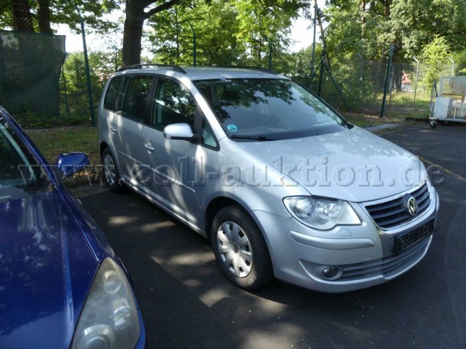 seitlich vorne rechts