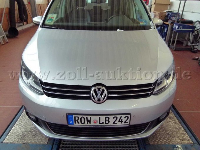 Motorhaube mit Steinschlägen