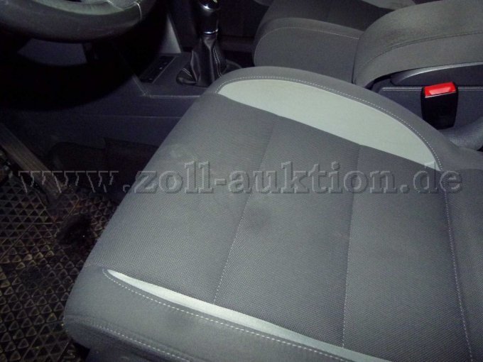 Fahrersitzfläche verschmutzt