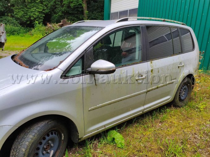 VW Touran Seite links