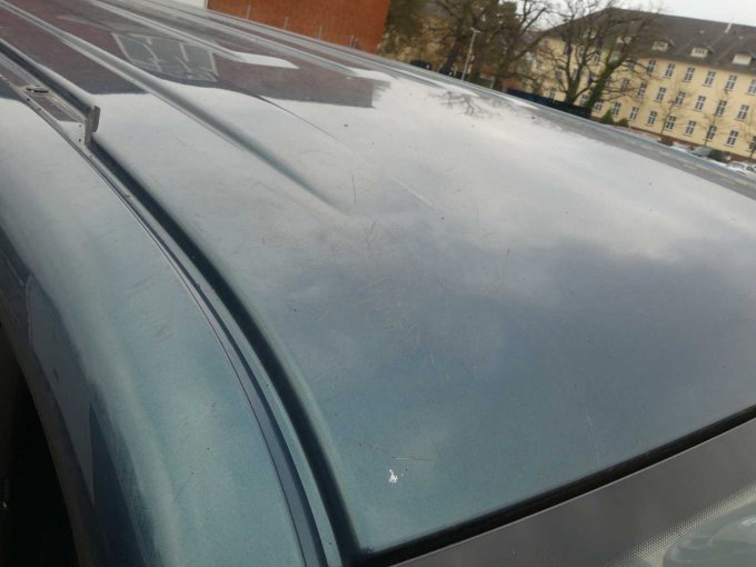 Beispiel Kratzer, Beschädigungen Fahrzeugdach