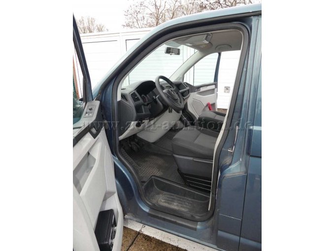 Innenansicht vorn links