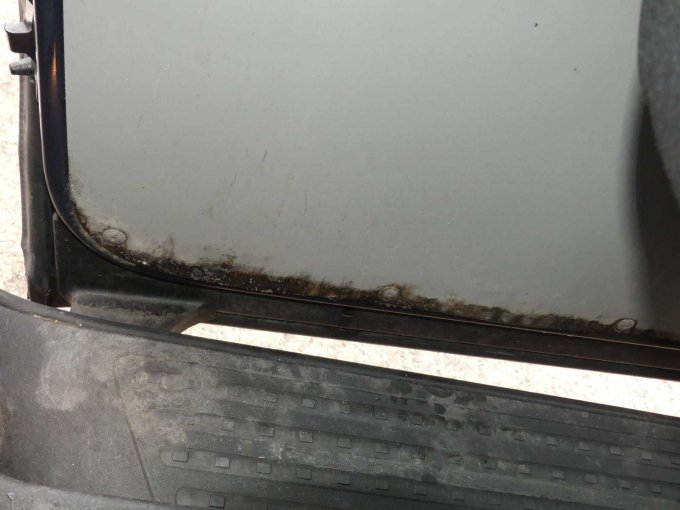 Feuchtigkeitsschäden Türverkleidung