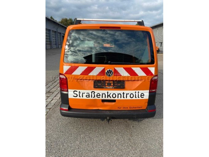 VW Transporter Kasten, von hinten