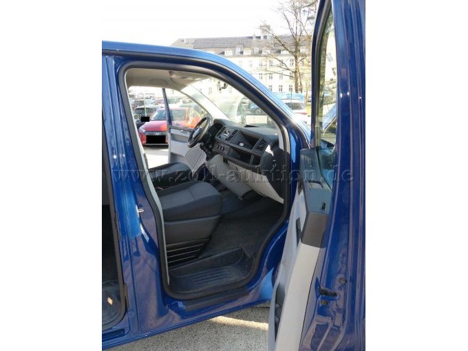 Innenansicht vorn rechts