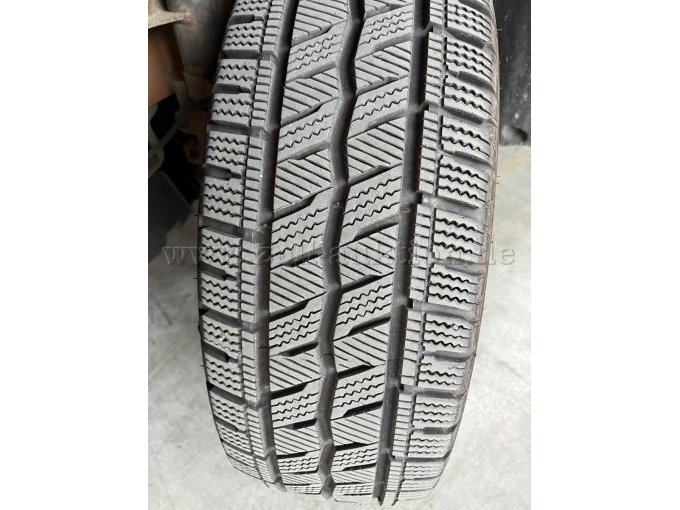 Reifen links von oben