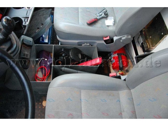 Mittelablage Fahrerraum